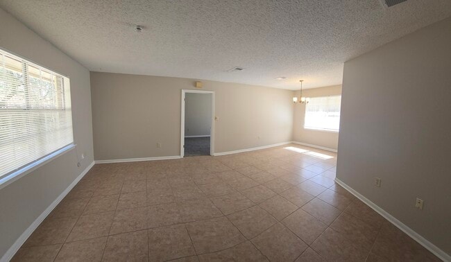 Building Photo - 309 Somerset Dr