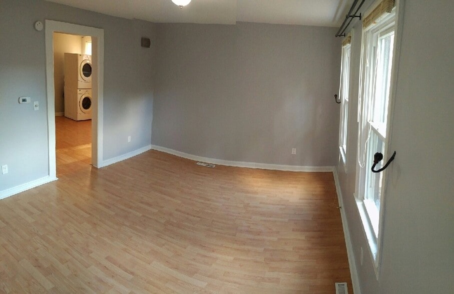 Building Photo - 63 Marshall St