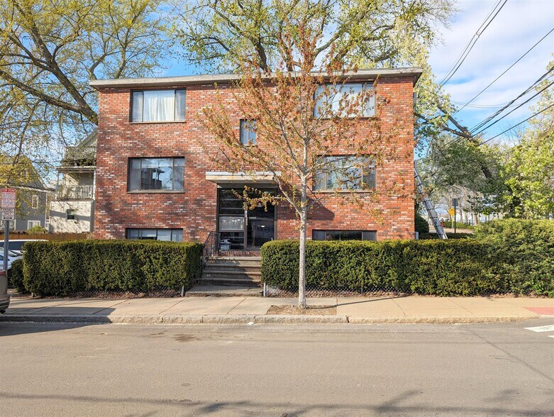 Building Photo - 102 Alpine St