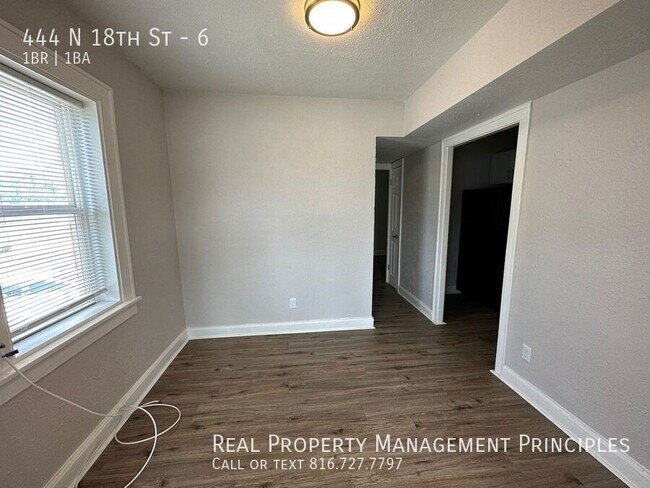 Building Photo - 444 N 18th St