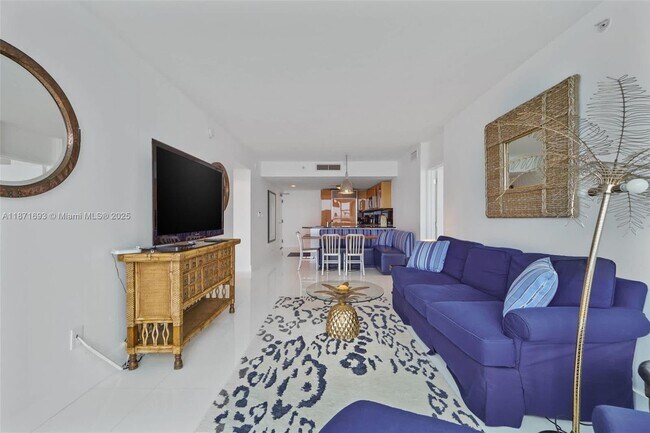 Building Photo - 6801 Collins Ave
