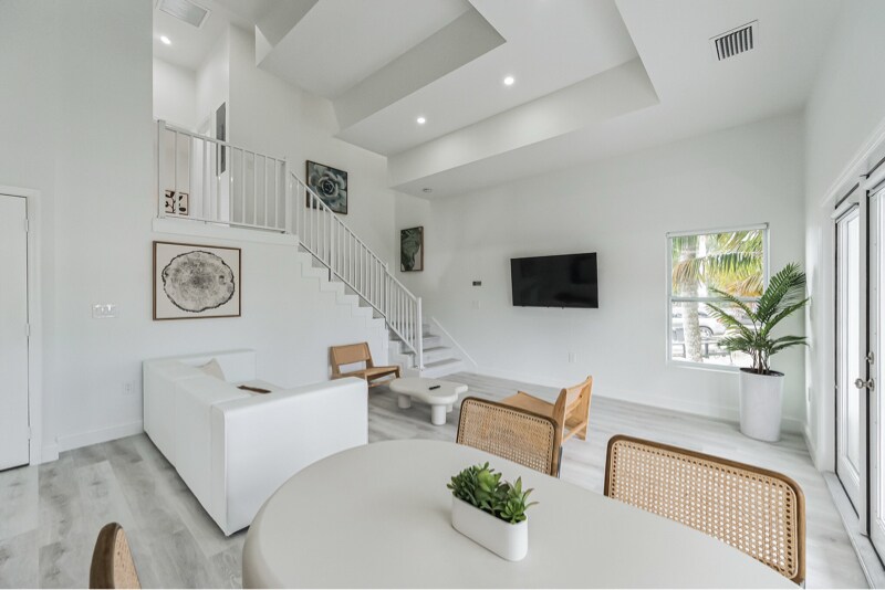 Building Photo - 3204 Karen Dr