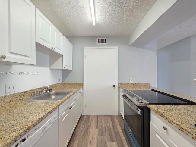 Building Photo - 2303 N Congress Ave