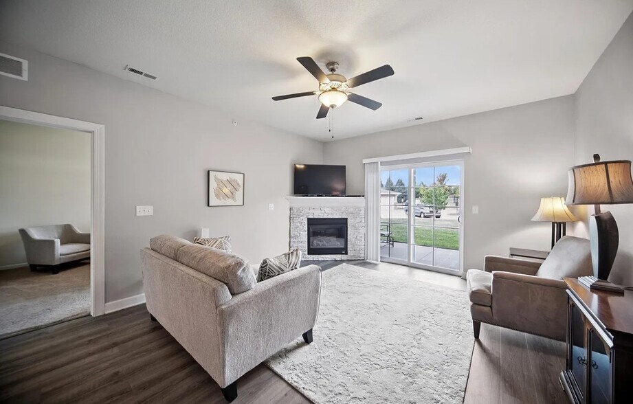 Building Photo - 8350 Ep True Pky