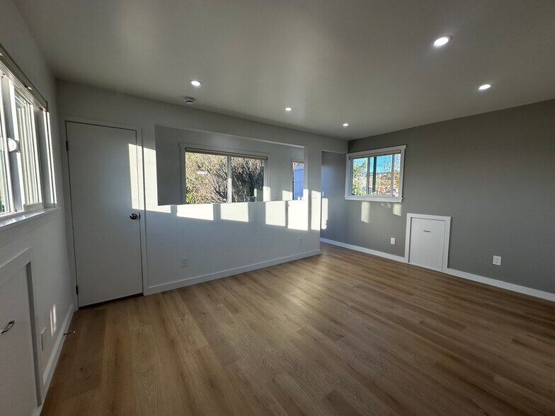 Building Photo - 4106 Terrace St