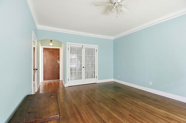 Building Photo - 2121 James M Wood Blvd