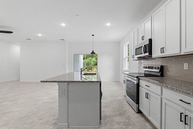 Building Photo - 2024 Built 4/2 Single Family Home for Rent 10 minutes from Orlando International Airport