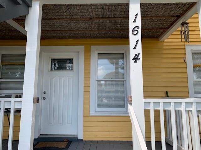 Primary Photo - 1614 Ave N