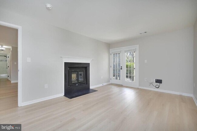 Building Photo - 20527 Shadyside Way