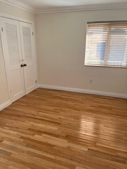 Building Photo - 3530 S Bentley Ave