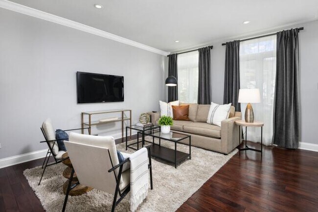 Building Photo - 5 bedroom in Chicago IL 60614
