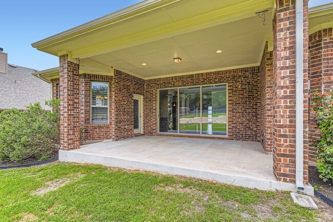 Building Photo - 12383 Mesa Verde Dr
