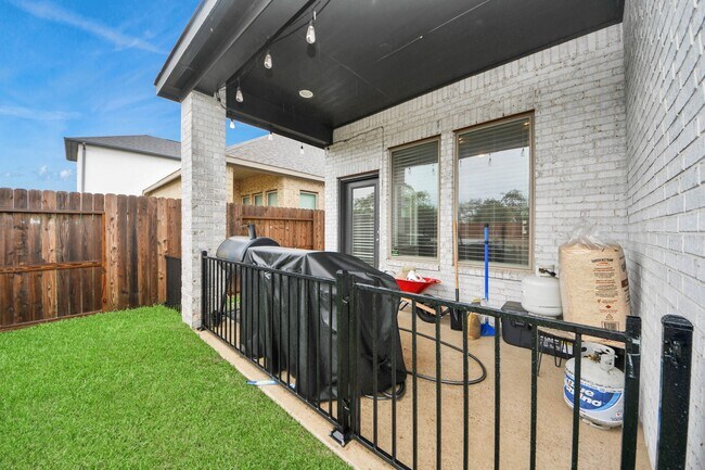 Building Photo - 4219 Colony Ln