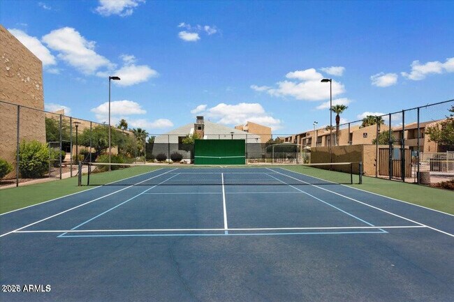 Building Photo - 8055 E Thomas Rd