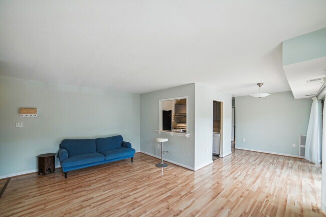 Building Photo - 12200 Braxfield Ct