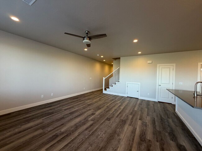 Building Photo - BRAND NEW TOWNHOME FOR RENT!