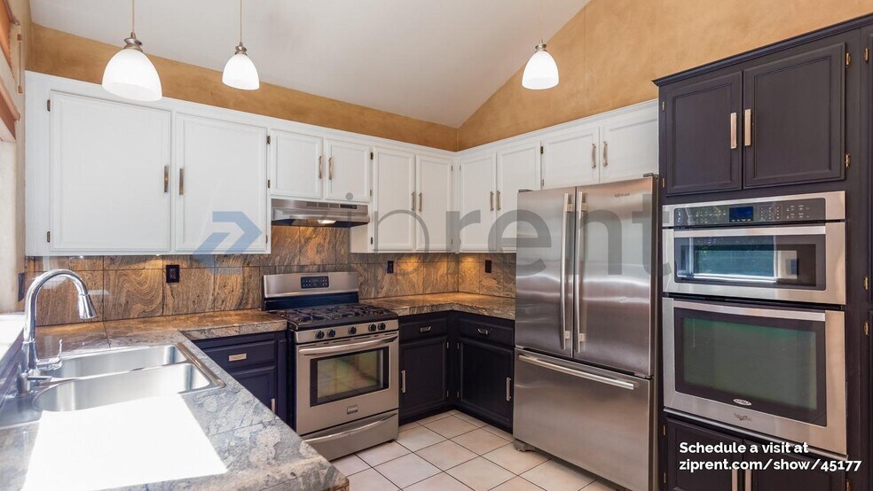 Building Photo - 5420 Hazelwood Ct