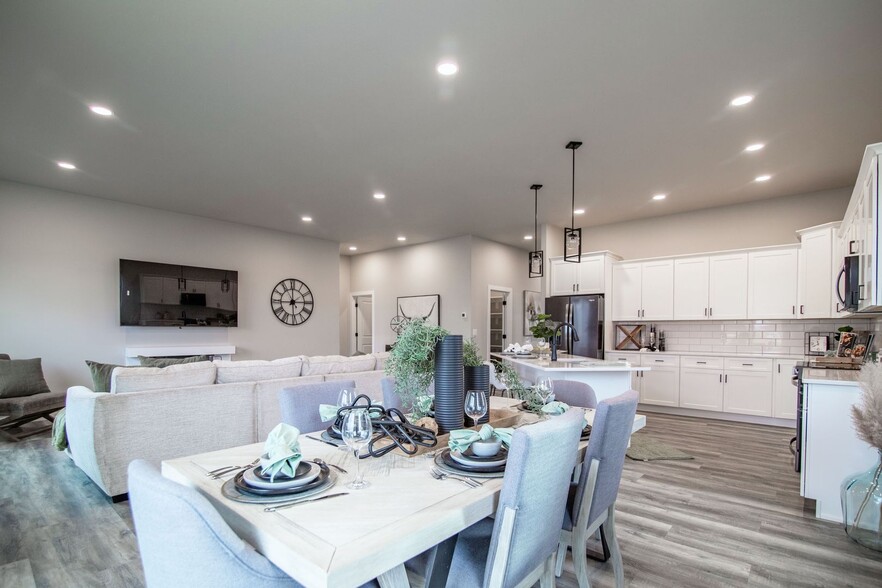 Interior Photo - Legacy Homes at Coulee Ridge