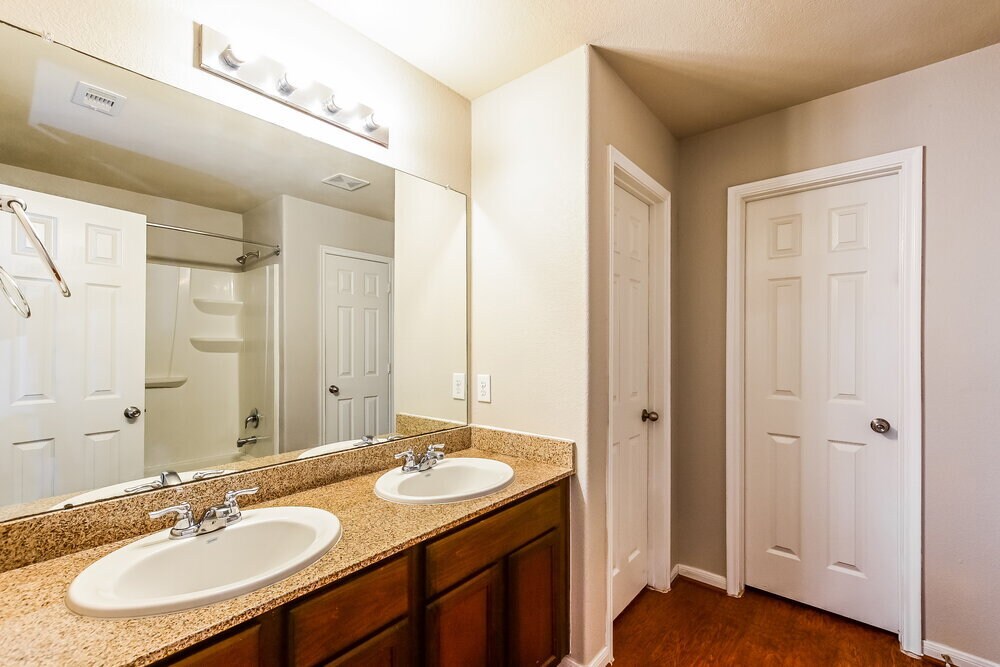 Building Photo - 3351 Allington Ct