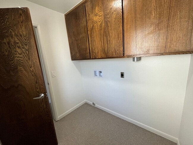 Building Photo - 110 Cuyama Ave