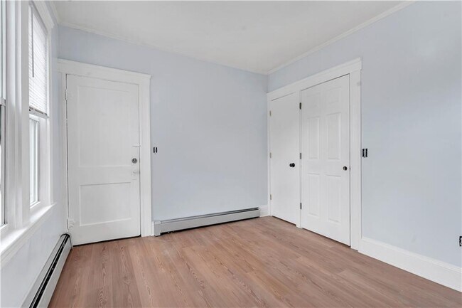 Building Photo - 135 Illinois St