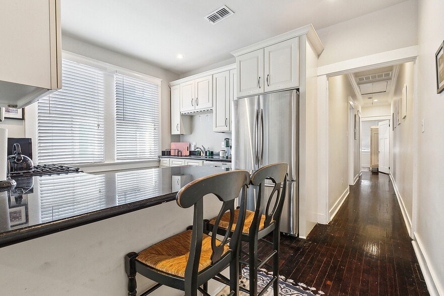 Building Photo - 819 Olga St