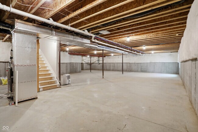 Building Photo - 16067 Loire Valley Dr