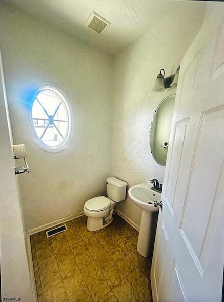 Building Photo - 116 Waverly Rd