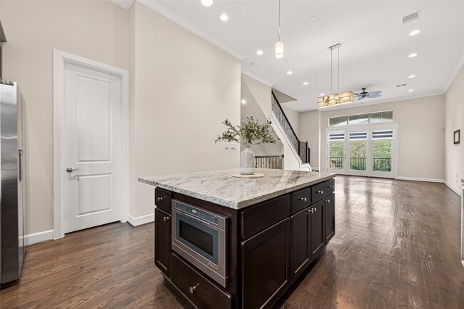 Building Photo - 5305 Weslayan St