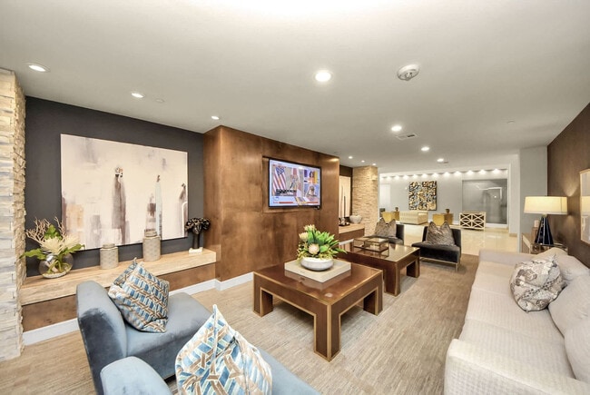 Building Photo - 8877 Frankway Dr