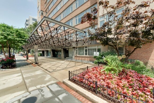 Building Photo - 1545 18th St NW