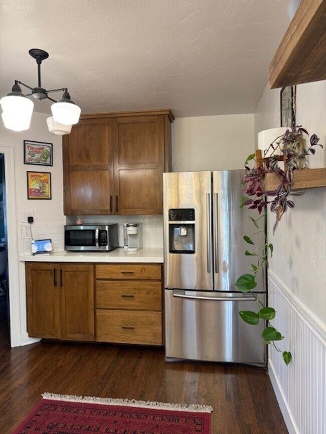 Building Photo - Beautiful 4 Bedroom Home