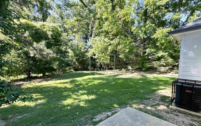 Building Photo - 4428 Guildhall Dr