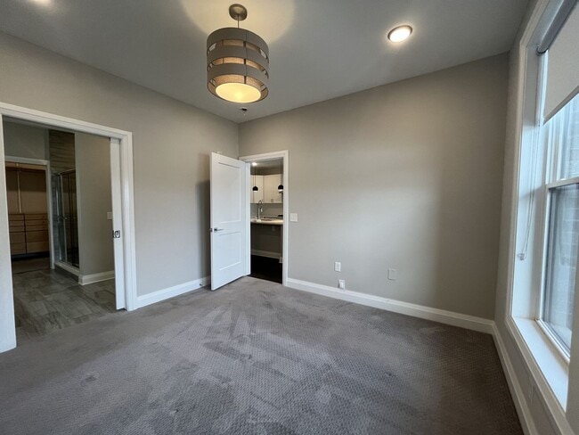 Building Photo - Beautiful 1-Bedroom Home