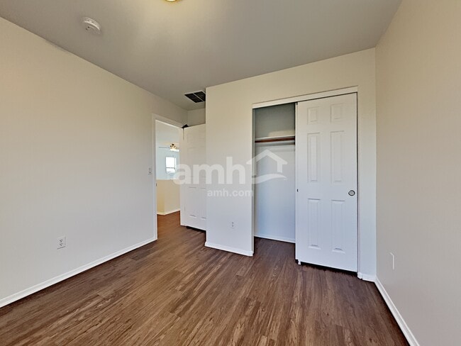 Building Photo - 341 W Amber Hawk Ct