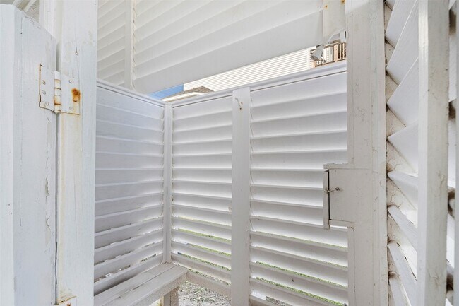 Building Photo - 23919 Termini-San Luis Pass Rd