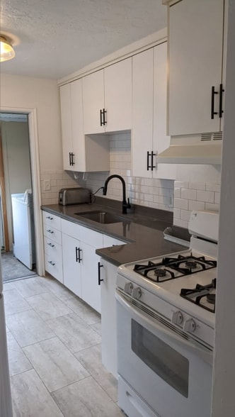 Kitchen - 732 N 900 E