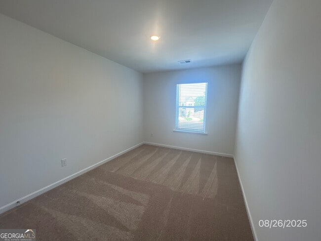Building Photo - 284 Kenoot Dr