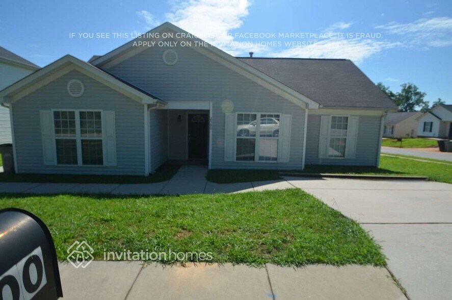 Primary Photo - 2500 Gelsinger Ave