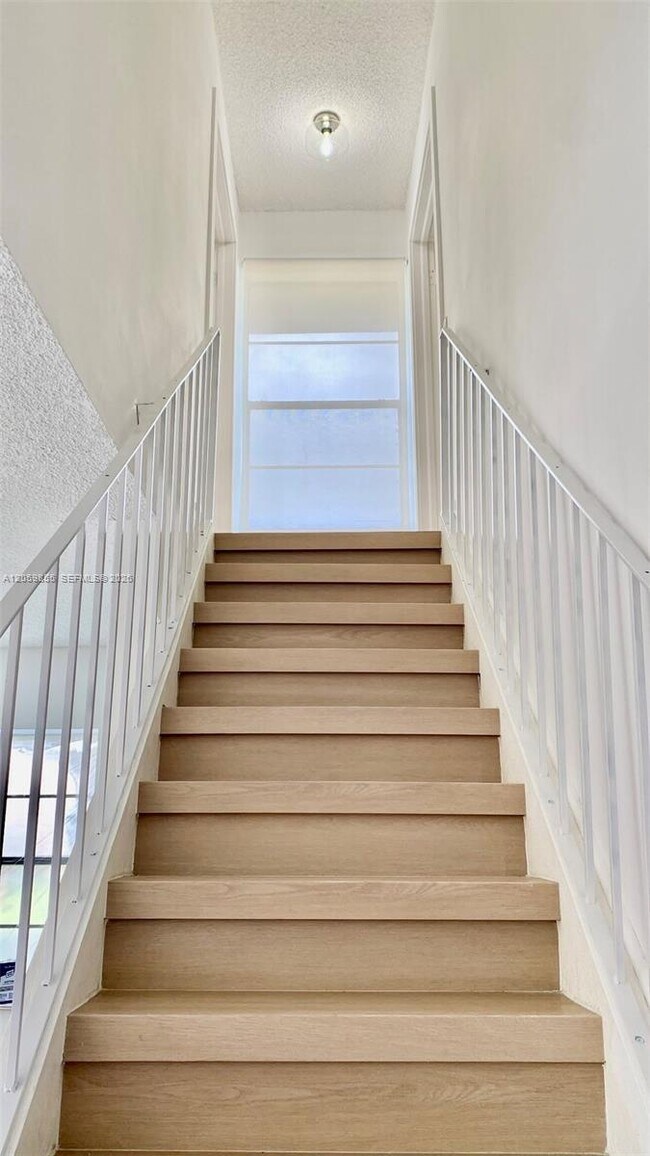 Building Photo - 6544 SW 114th Pl
