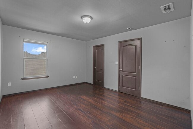 Building Photo - 5528 Somerville St