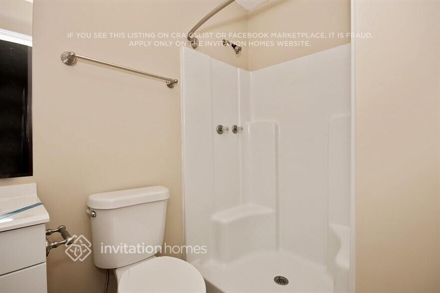 Building Photo - 166 Bluebird Dr