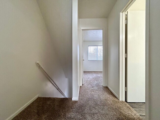 Building Photo - Two Bedroom Townhome In Southeast Grand Rapids