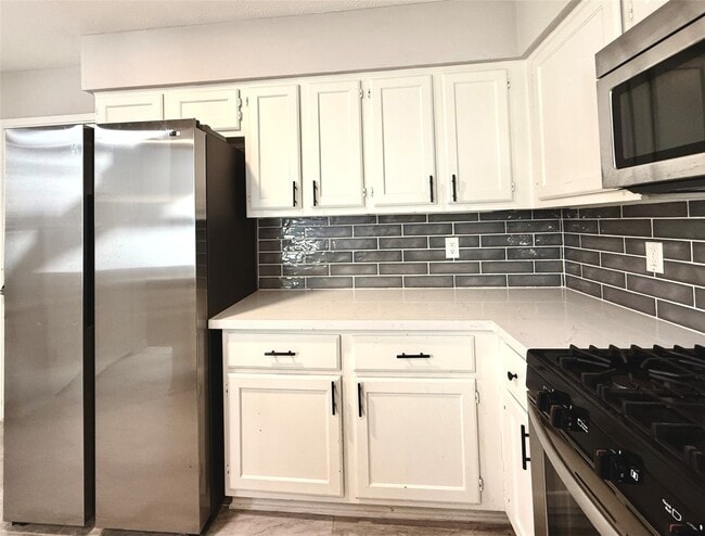 Building Photo - 4223 Amir St