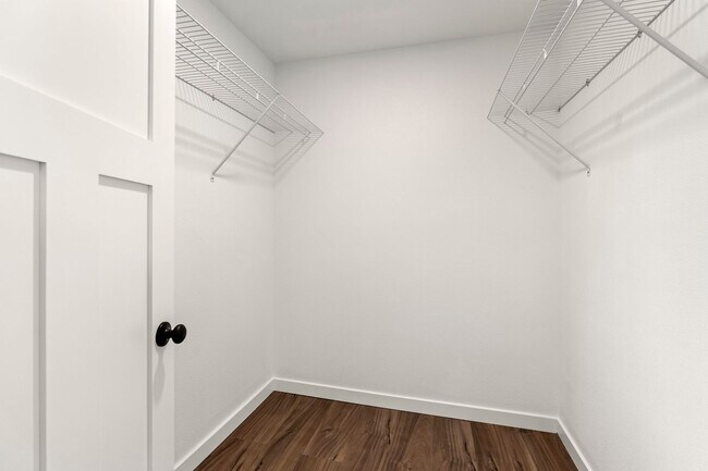 Building Photo - Brand new 3 bedroom 3 full bath townhouse in Thurston! MOVE IN SPECIAL!