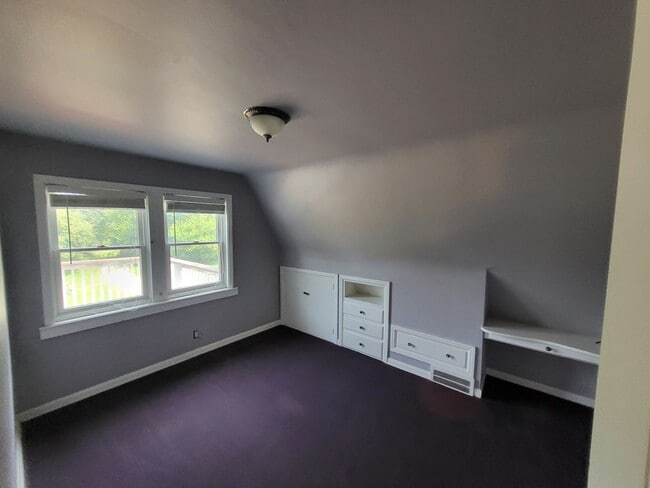 Building Photo - Secluded 4-Bedroom Carriage House with Workshop on Private Road