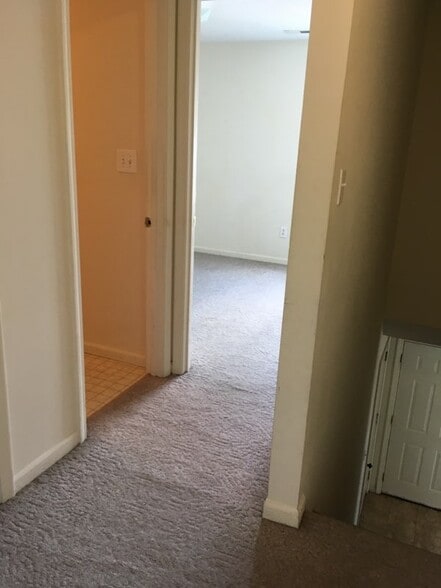 Building Photo - 5339 Ponderosa St.