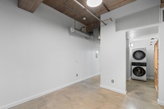 Building Photo - 901 N 3rd St