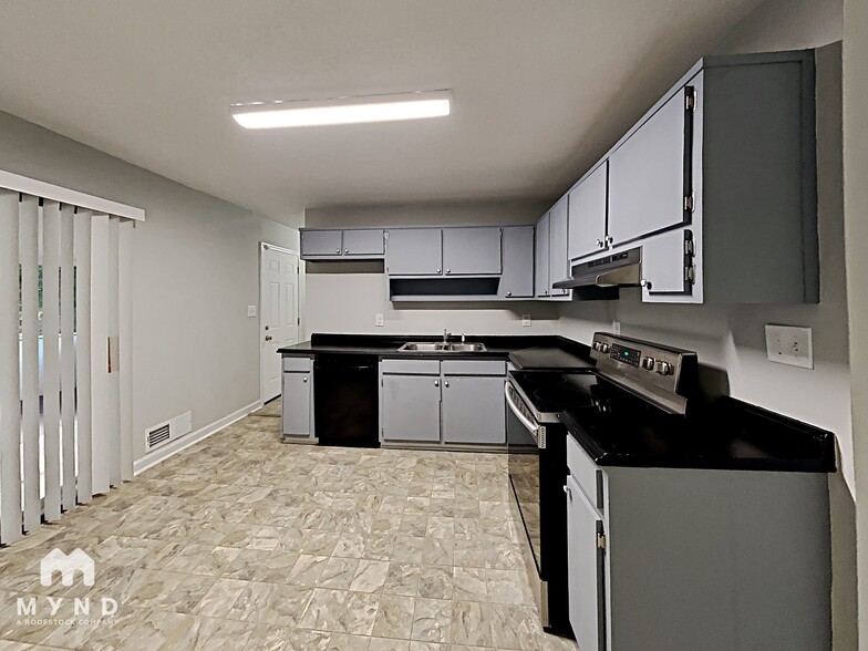 Building Photo - 8094 Attleboro Dr