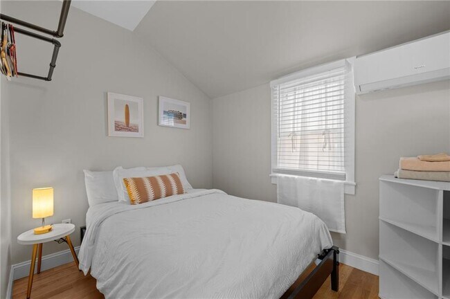 Building Photo - 49 Reservoir Rd